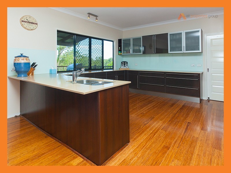 8 Firetail Court, Greenbank QLD 4124