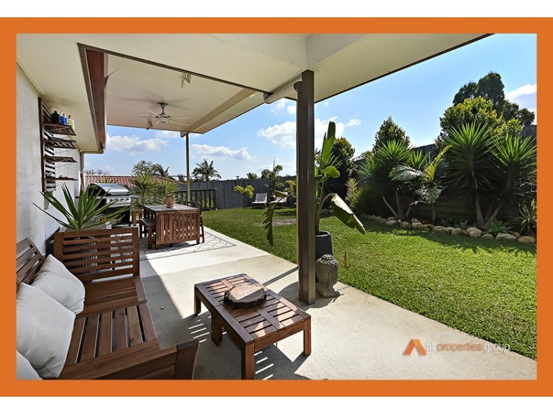 8 RAINBOW CT, Regents Park QLD 4118