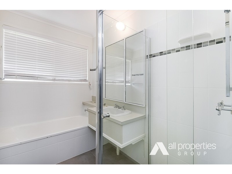 2A Pine Crescent, Browns Plains QLD 4118