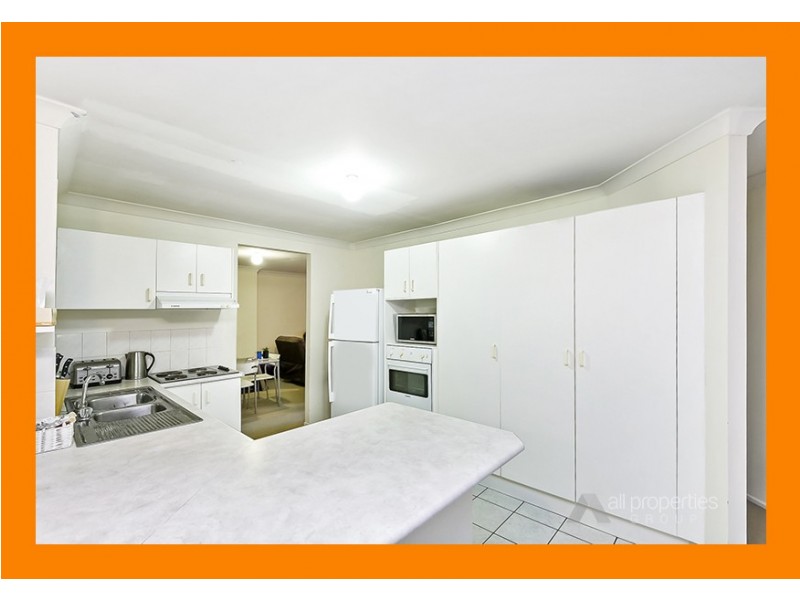 8 Housman Place, Calamvale QLD 4116