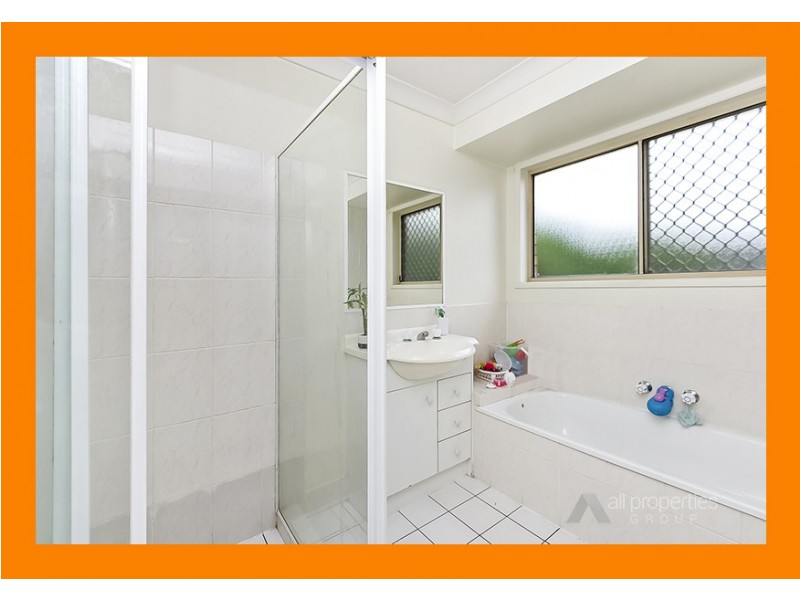8 Housman Place, Calamvale QLD 4116