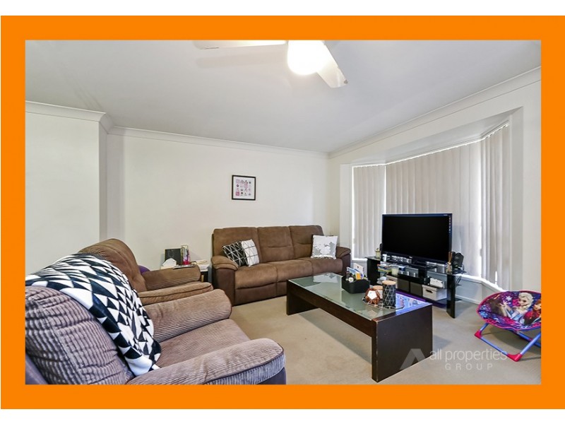 8 Housman Place, Calamvale QLD 4116