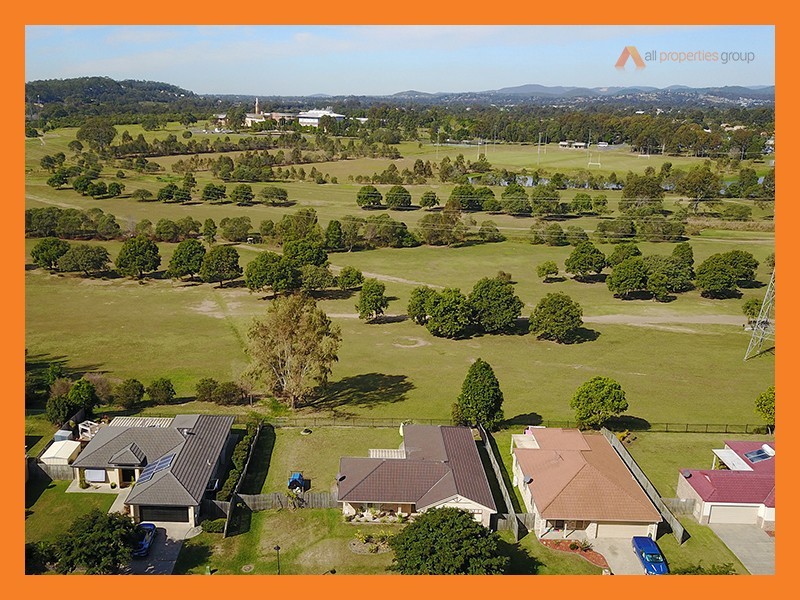 9 Golfgreen Tce, Meadowbrook QLD 4131