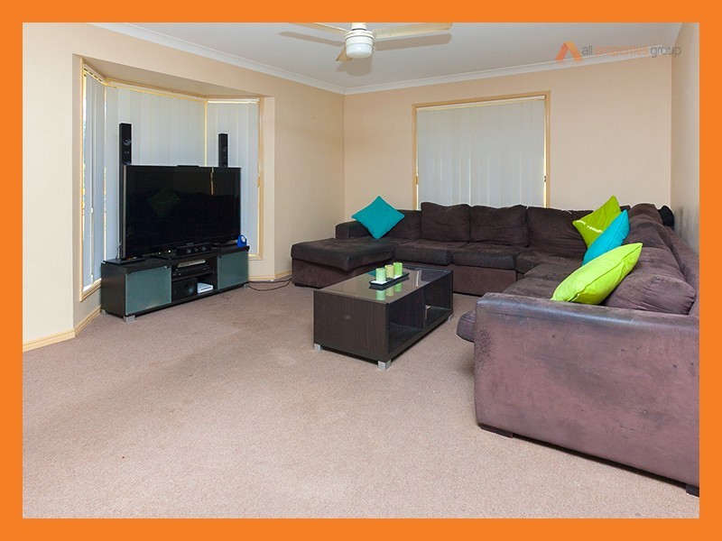 9 Golfgreen Tce, Meadowbrook QLD 4131