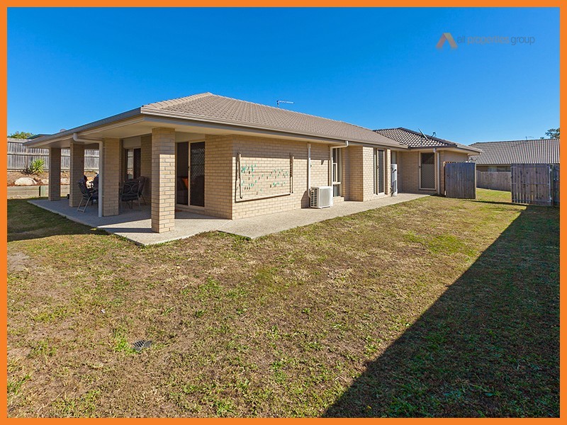 16 John Davison Place, Crestmead QLD 4132