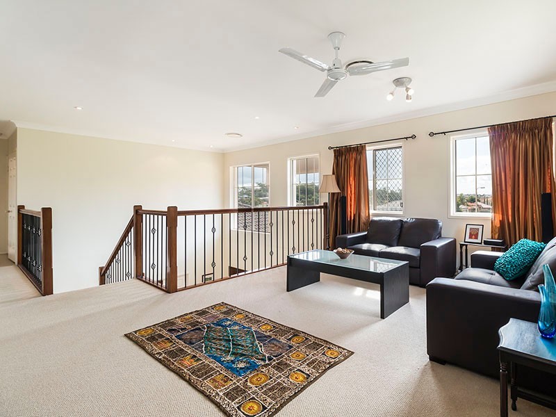 30 Fairmont Crescent, Underwood QLD 4119