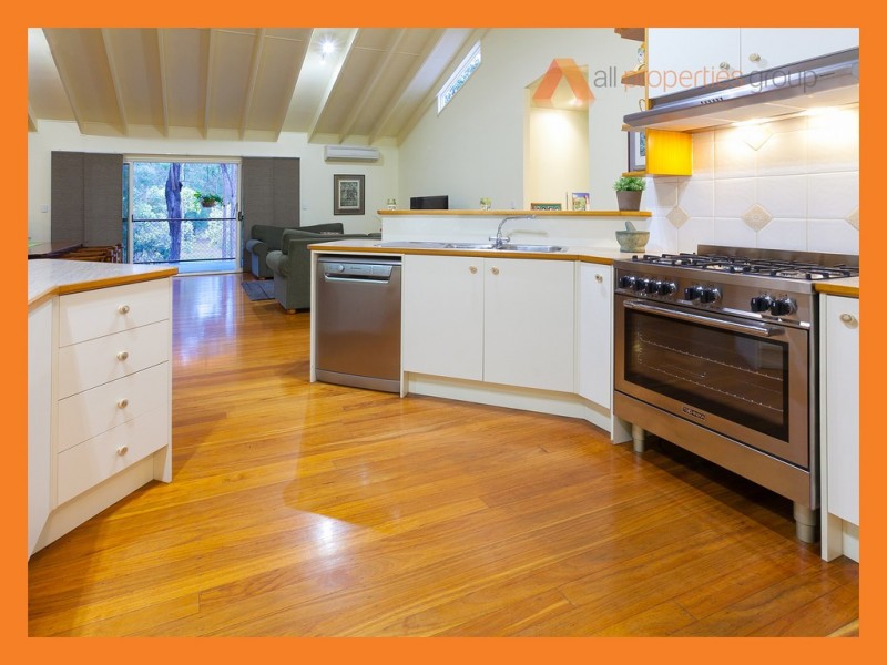 24 Kingfisher Rd, Greenbank QLD 4124