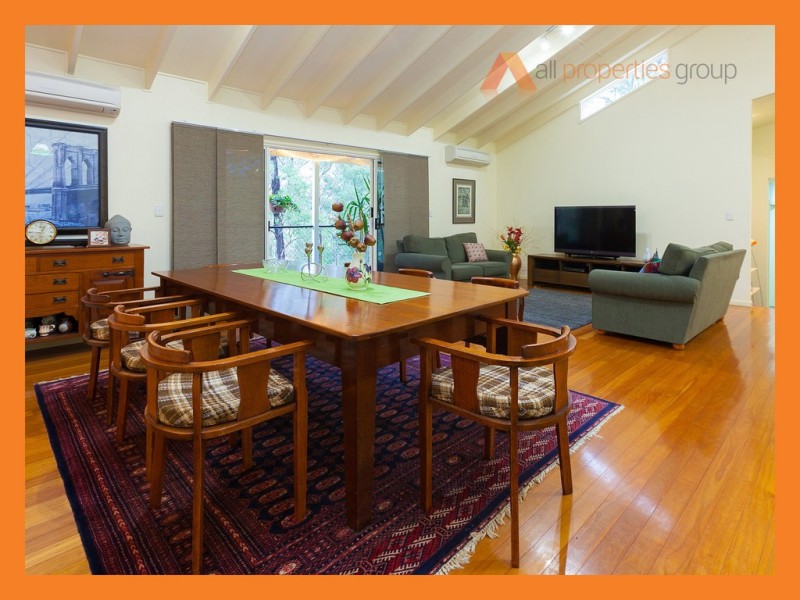 24 Kingfisher Rd, Greenbank QLD 4124