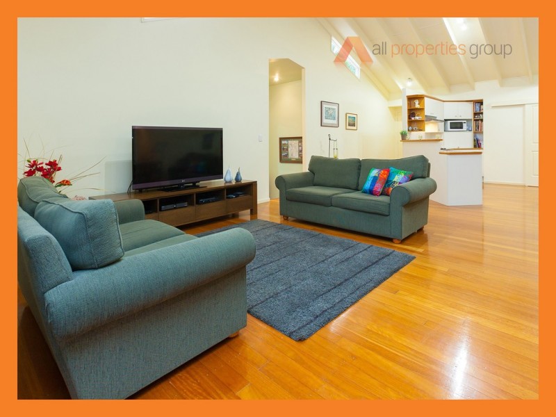 24 Kingfisher Rd, Greenbank QLD 4124