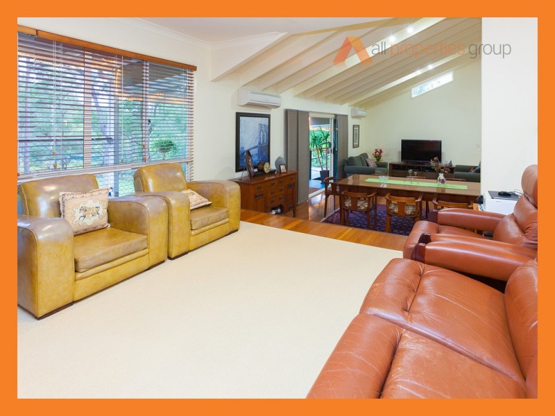 24 Kingfisher Rd, Greenbank QLD 4124