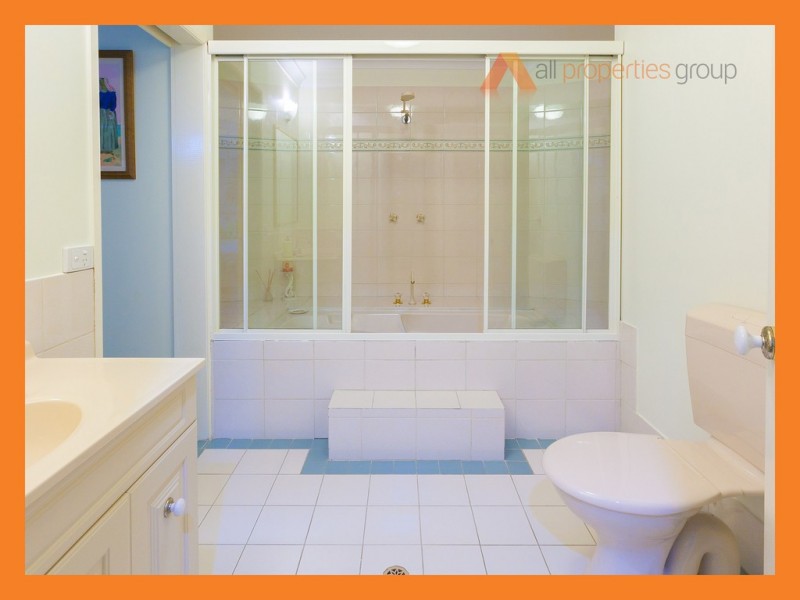 24 Kingfisher Rd, Greenbank QLD 4124