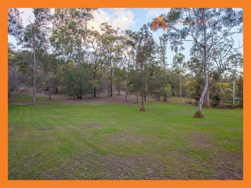24 Kingfisher Rd, Greenbank QLD 4124