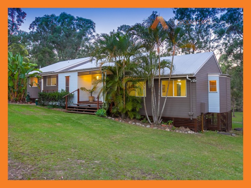24 Kingfisher Rd, Greenbank QLD 4124