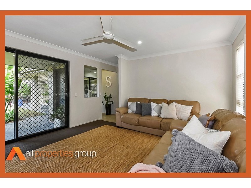 5 Mapelton Circuit, Parkinson QLD 4115