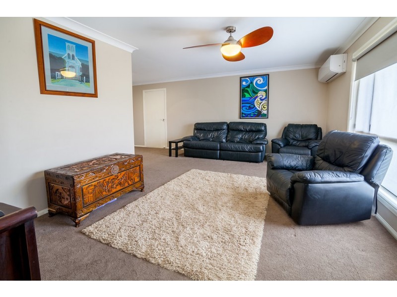27 VIROSA CT, Regents Park QLD 4118