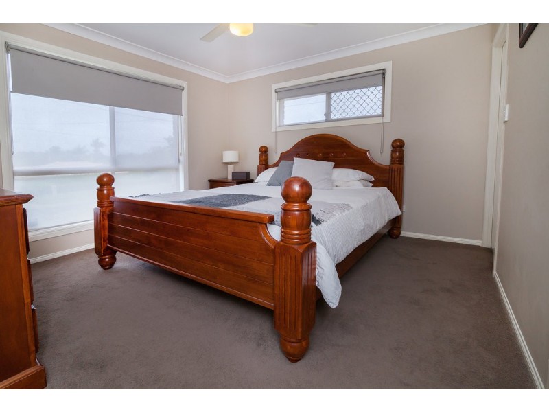 27 VIROSA CT, Regents Park QLD 4118