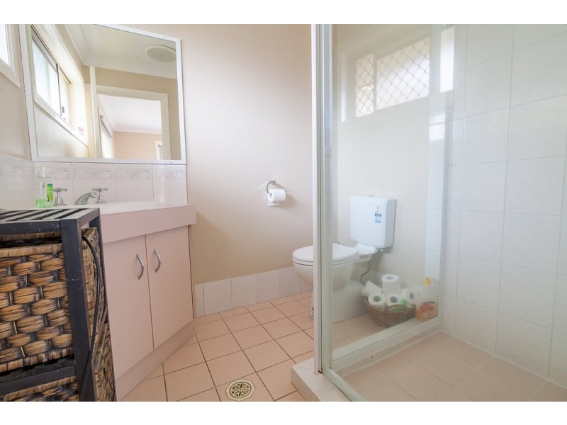 27 VIROSA CT, Regents Park QLD 4118