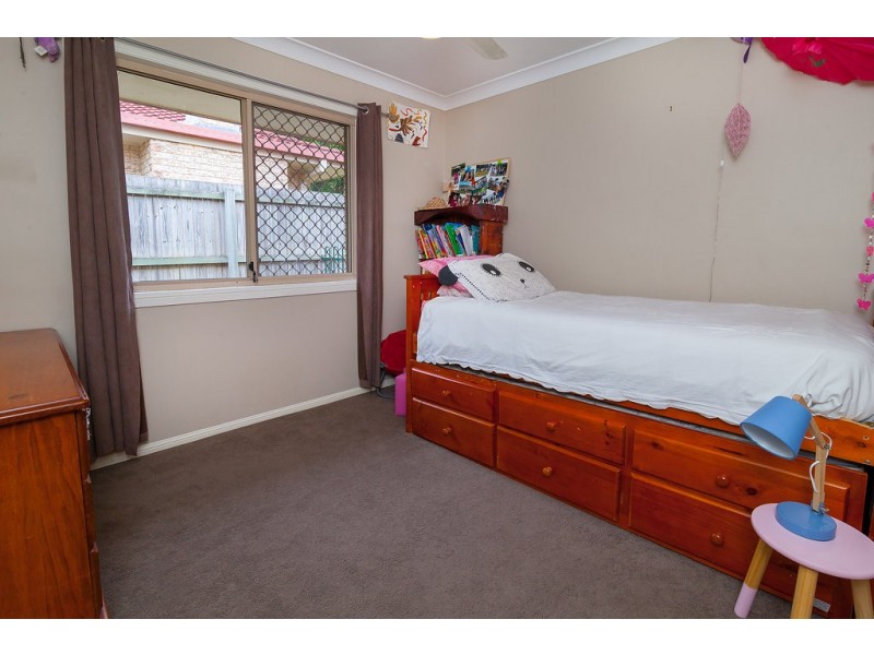 27 VIROSA CT, Regents Park QLD 4118