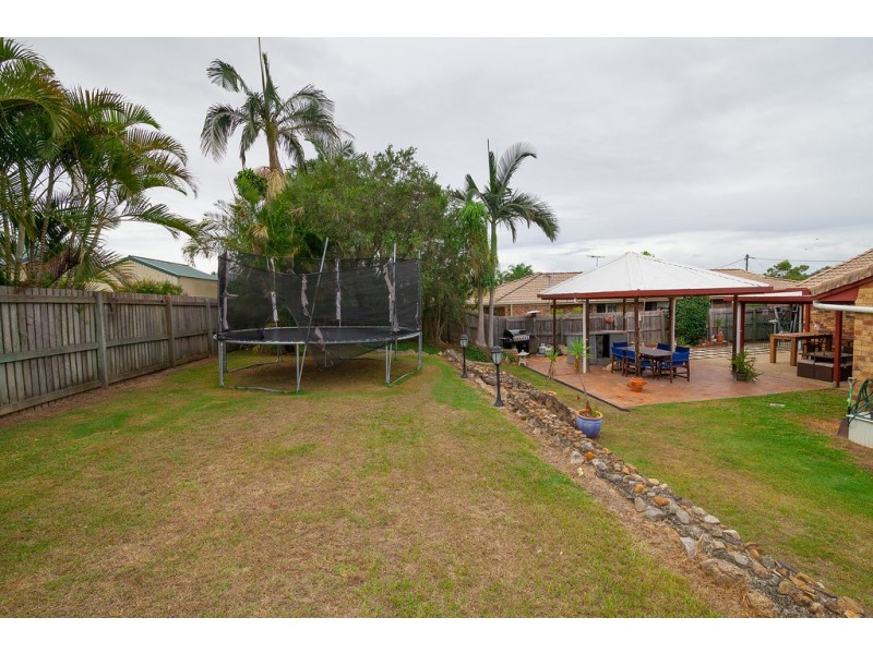 27 VIROSA CT, Regents Park QLD 4118