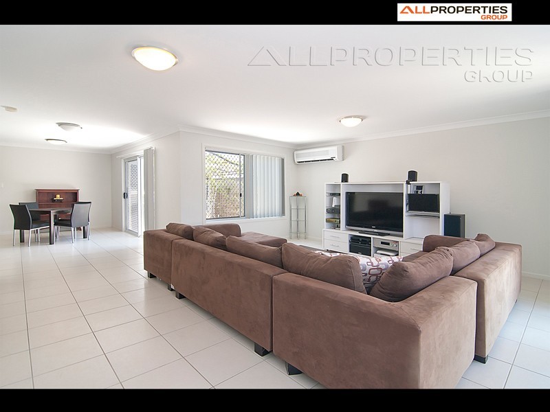 16 Barrington Street, Springfield Lakes QLD 4300