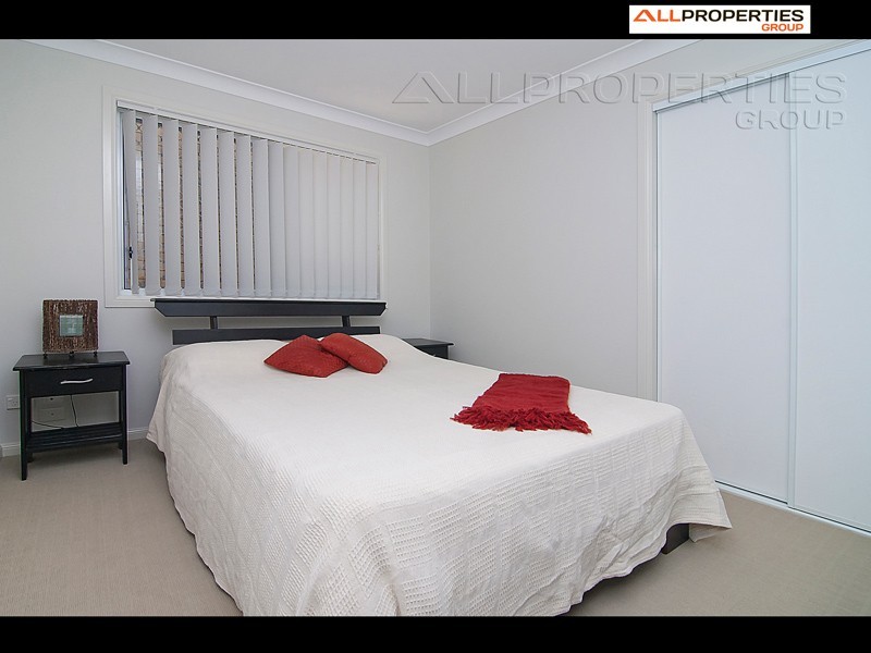 16 Barrington Street, Springfield Lakes QLD 4300