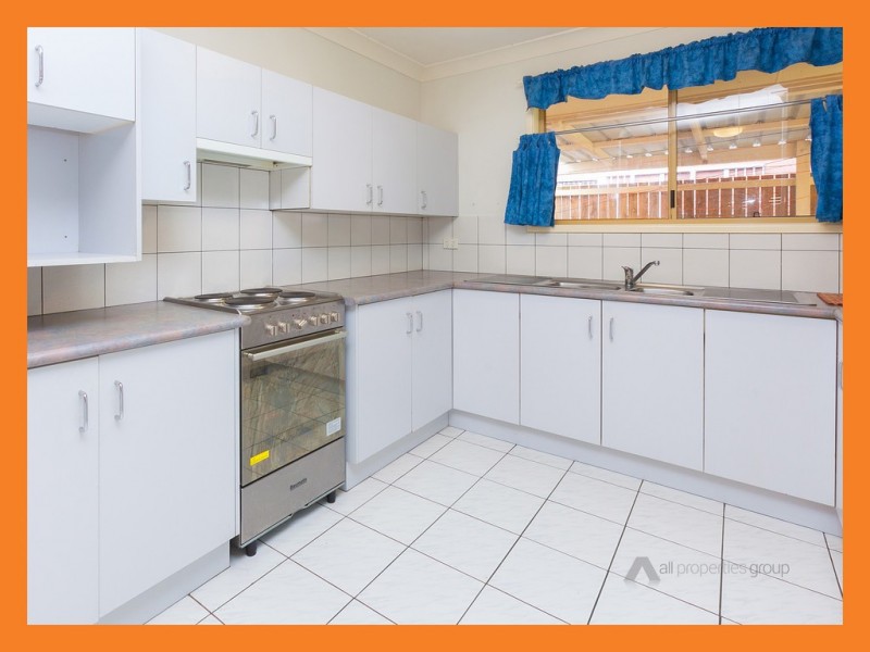 18 Curzon Street, Browns Plains QLD 4118