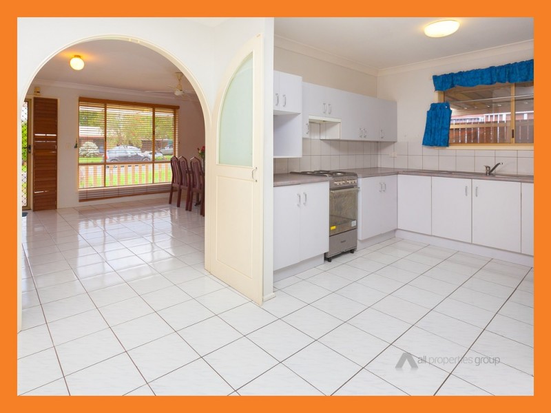 18 Curzon Street, Browns Plains QLD 4118