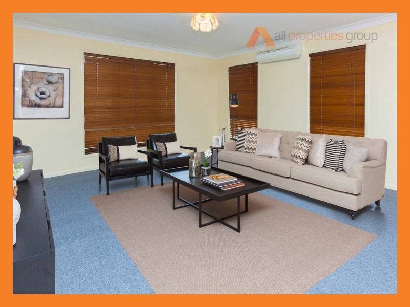 18 HALDHAM CRES, Regents Park QLD 4118