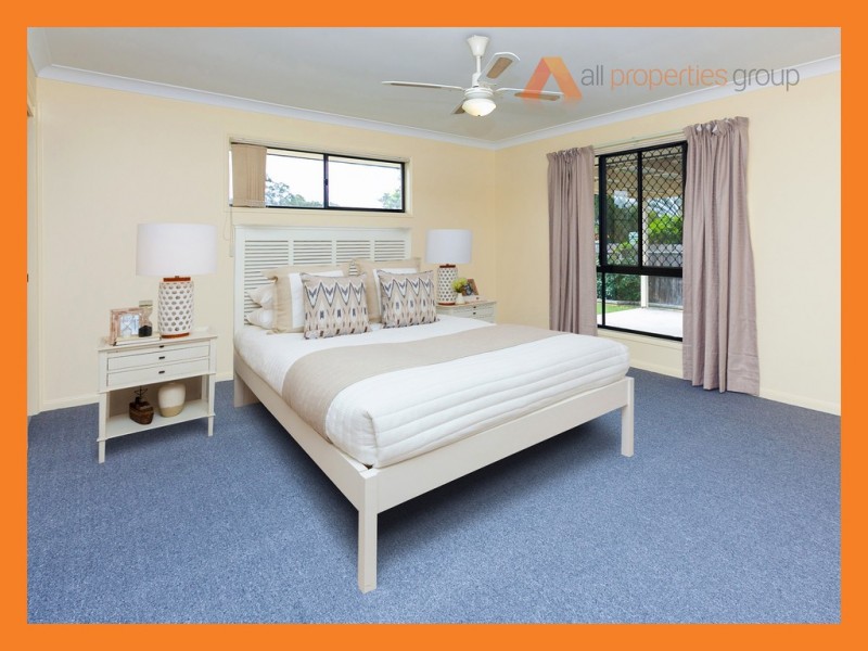 18 HALDHAM CRES, Regents Park QLD 4118