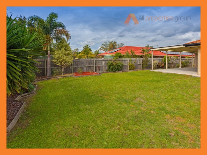 18 HALDHAM CRES, Regents Park QLD 4118