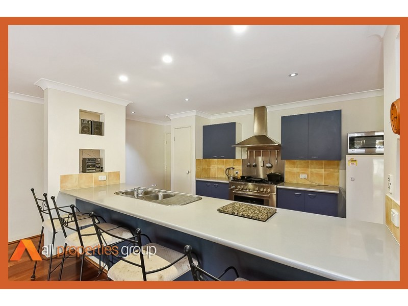 16 Glenlee Place, Parkinson QLD 4115