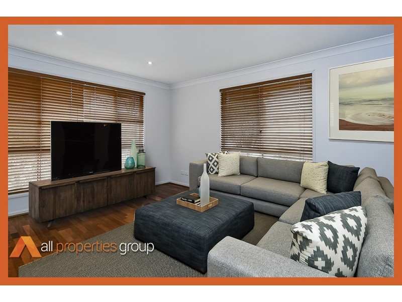 16 Glenlee Place, Parkinson QLD 4115