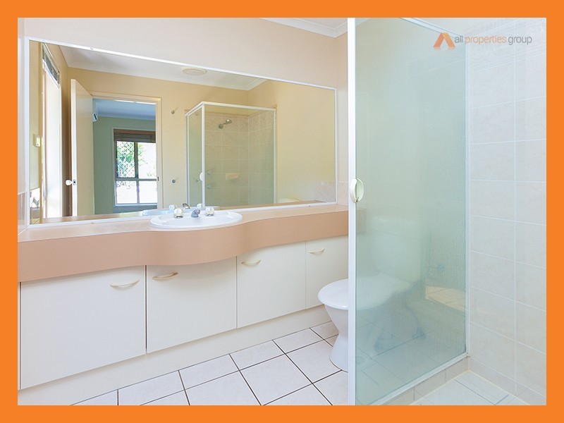 8 Branxton Place, Parkinson QLD 4115