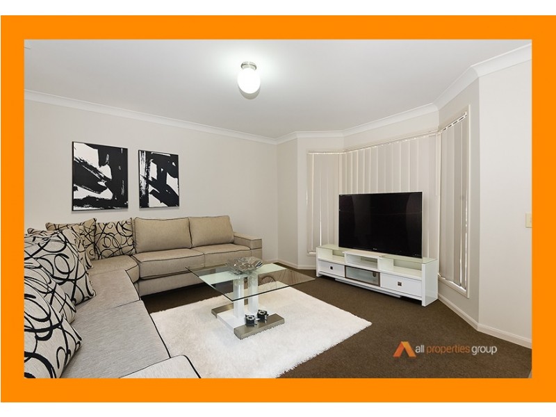 33 Laricina Circuit, Forest Lake QLD 4078