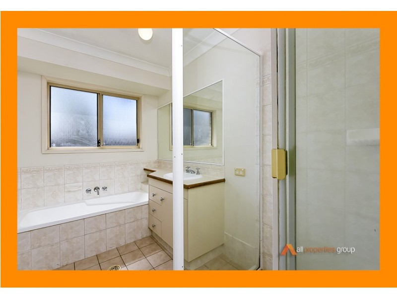 33 Laricina Circuit, Forest Lake QLD 4078