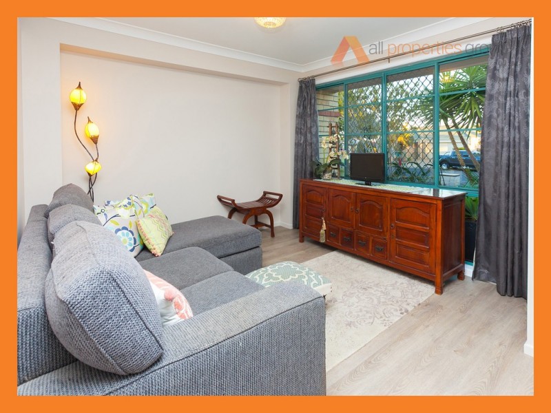 3 Beaufort Ct, Calamvale QLD 4116