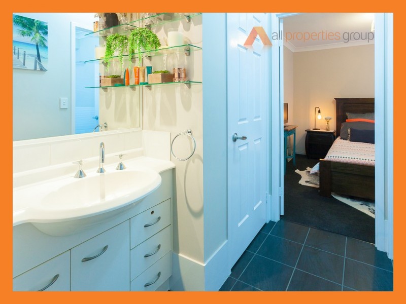 3 Beaufort Ct, Calamvale QLD 4116