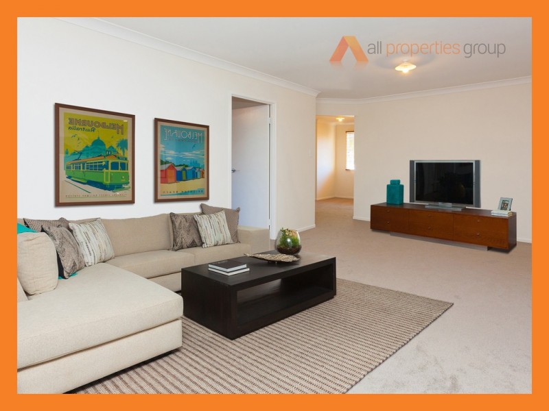 3 MINT GROVE, Regents Park QLD 4118