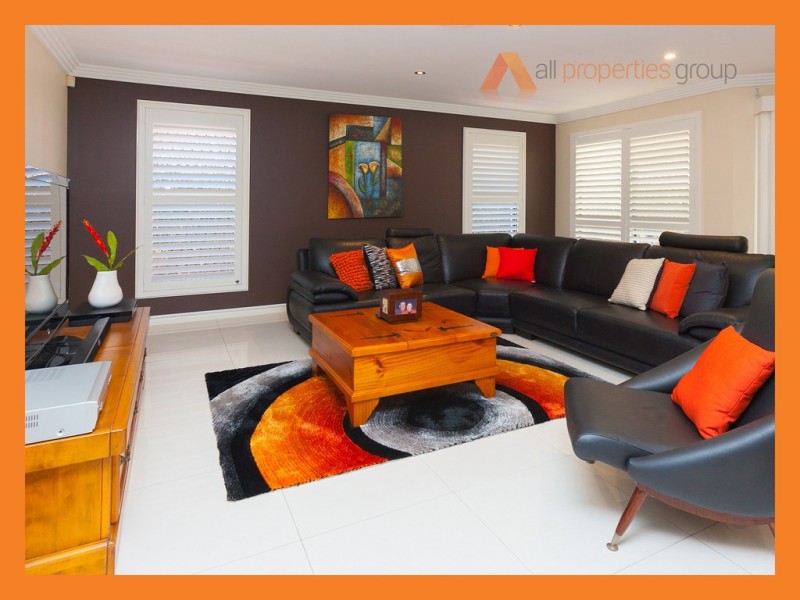 7 PAUL DRIVE, Regents Park QLD 4118