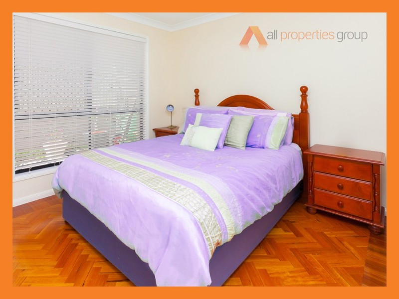 7 PAUL DRIVE, Regents Park QLD 4118