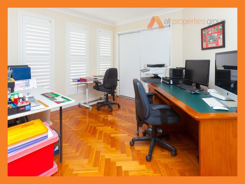 7 PAUL DRIVE, Regents Park QLD 4118