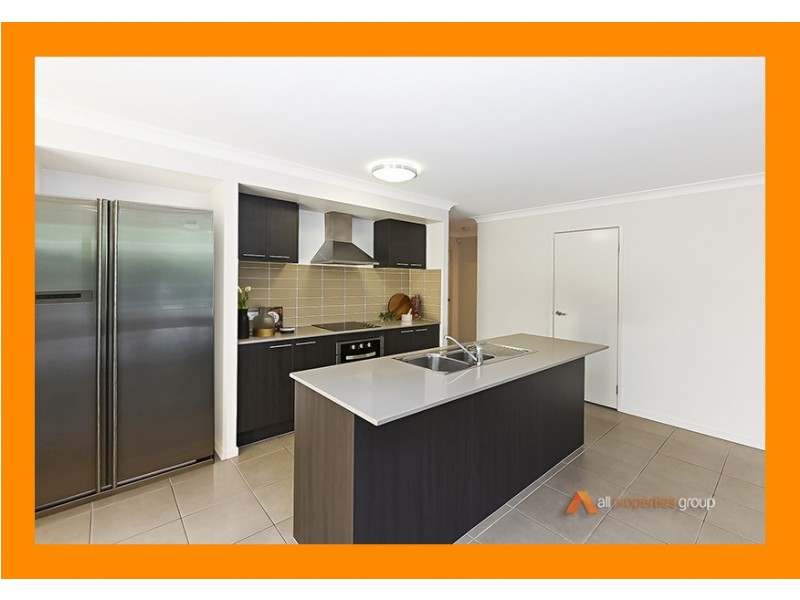 64 The Avenue, Heathwood QLD 4110