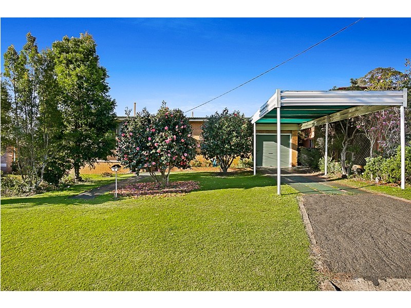 6 Amos Crescent, Mount Lofty QLD 4350