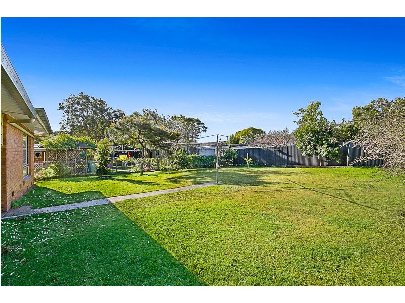 6 Amos Crescent, Mount Lofty QLD 4350