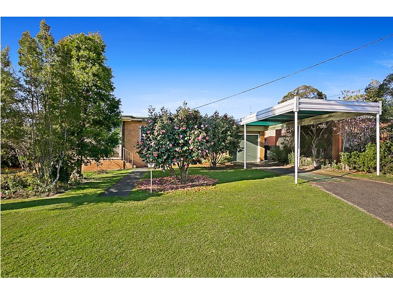6 Amos Crescent, Mount Lofty QLD 4350
