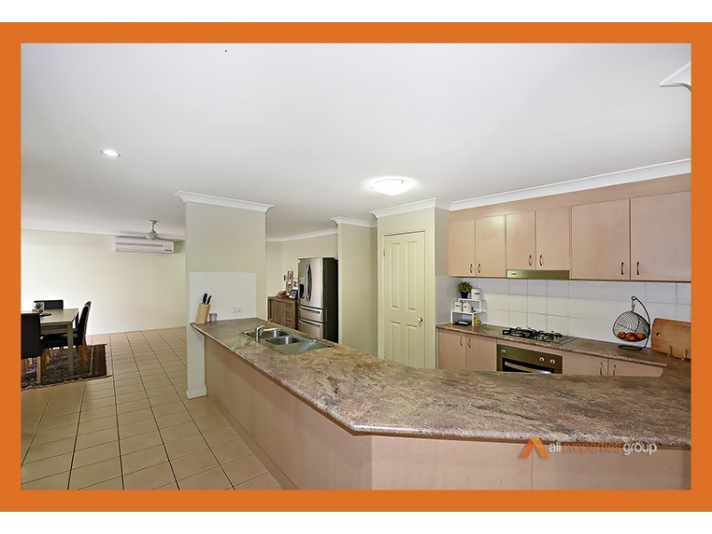 98 Parkwood Drive, Heathwood QLD 4110