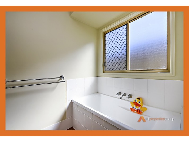 98 Parkwood Drive, Heathwood QLD 4110