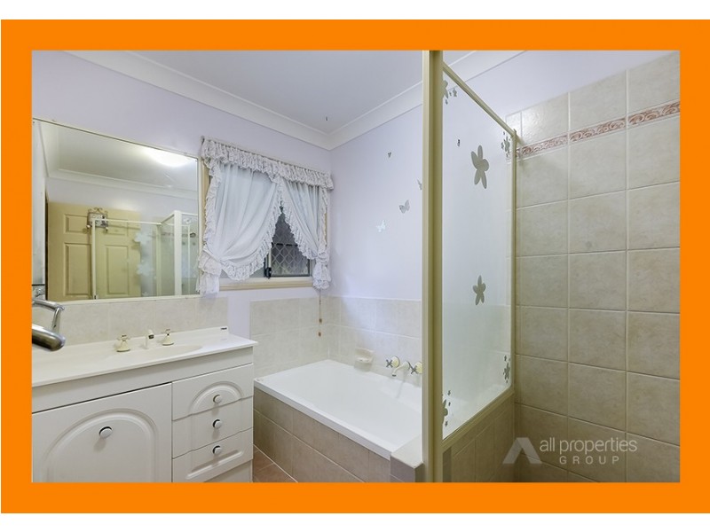 14 PINNACLE CLOSE, Regents Park QLD 4118
