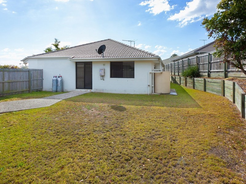 30 Lachlan Lane, Hillcrest QLD 4118