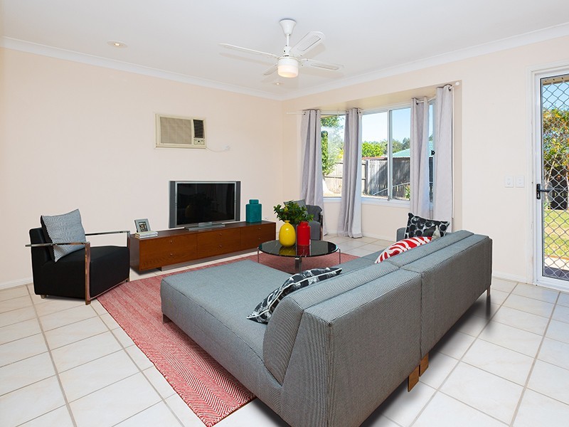 3 Noosa Court, Hillcrest QLD 4118